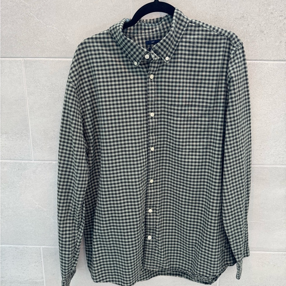 GAP Men's Olive Green Checkered Button Down Shirt